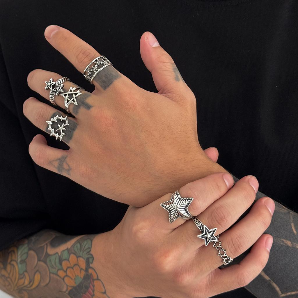 Hip-Hop Personality Thorn Heart Ring for Men, Fashionable Niche Five-Pointed Star Index Finger Ring, Men's Jewelry