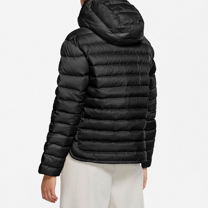 Nike Sportovní oblečení Windrunner Péřová lehká bunda s kapucí Dámská bunda Černá CU5095-011