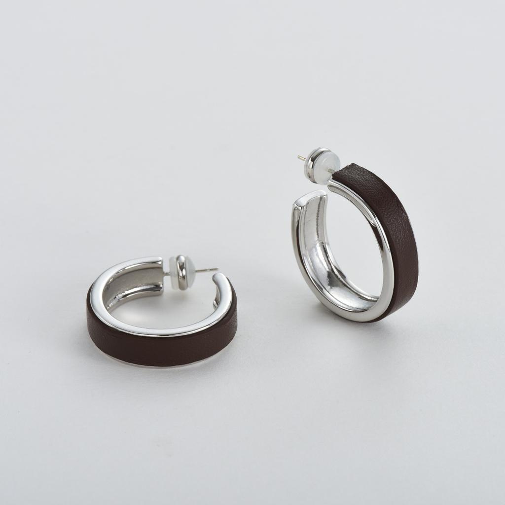 Niche Exquisite Retro Copper-Plated Platinum Inlaid Leather C-Shaped Earrings S925 Silver Needle Stud Earrings With Unique Personality Earrings