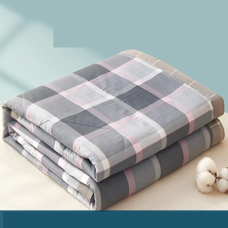 Brangdy Lightweight Summer Air Conditioning Quilt