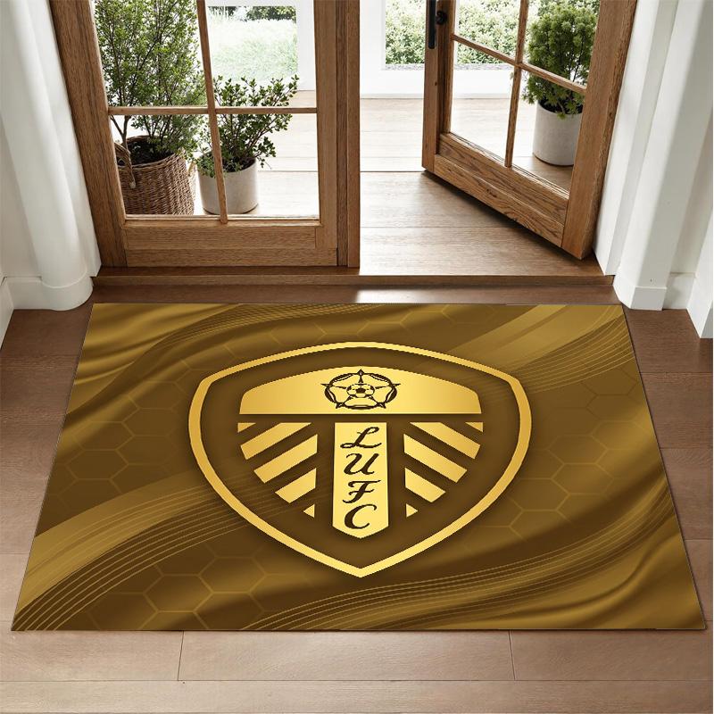 Leeds United Design Crystal Velvet Rug Soft Decorative Mat for Bedroom Entrance