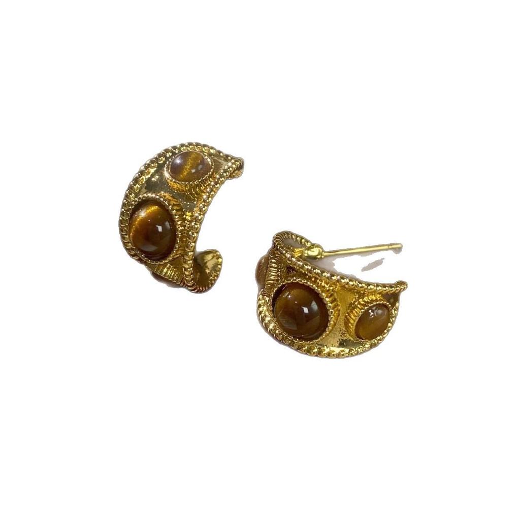 French Maillard Tiger Eye C-Shaped Retro Stud Earrings for Women: Elegant, Luxurious, and Exquisite