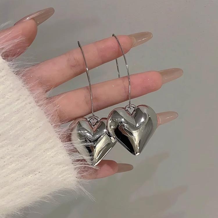 Silver Big Heart Pendant Earrings For Women Exaggerated Metal Geometric Huggie Hoop Earrings Jewelry Gift