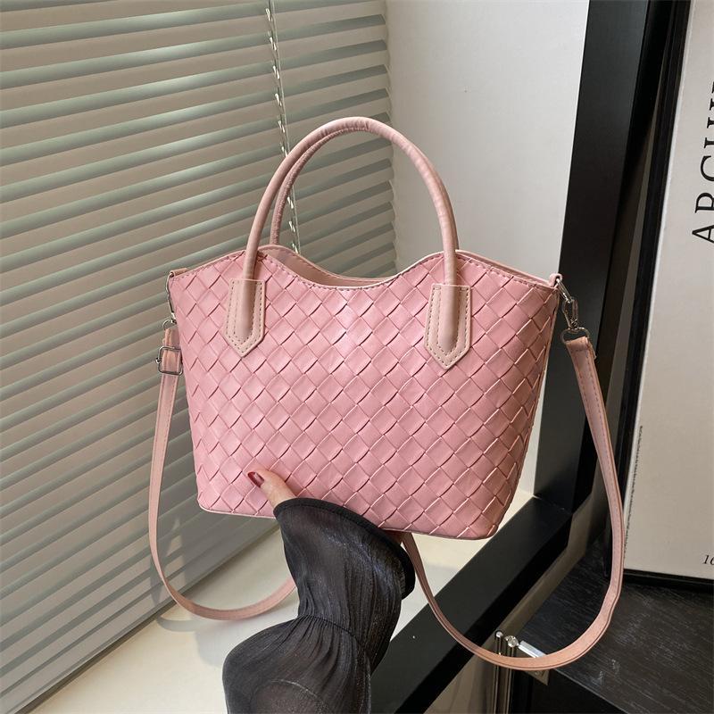 Fashion Handbag New Retro Woven Pattern Trendy Large Capacity Versatile Shoulder Messenger Bag