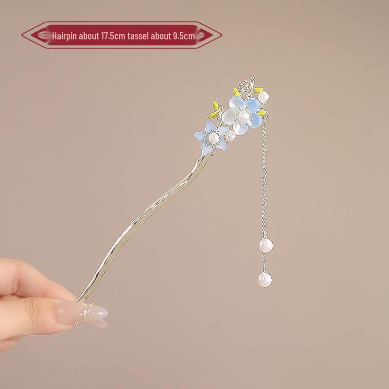 Elegant Red Rose Tassel Hairpin - U-shaped Hair Accessory for Women, Perfect for Updos and Traditional Attire.