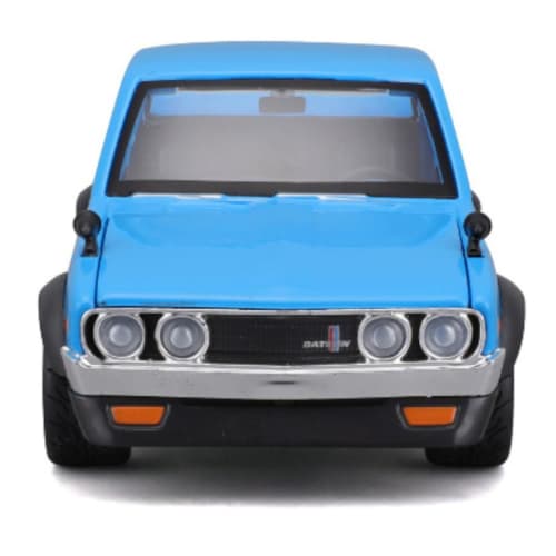 Maisto 1/24 Scale Diecast Model Datsun 620 Pickup 1973 Blue Custom Tokyo Moss Series / Finished Model Car 32528
