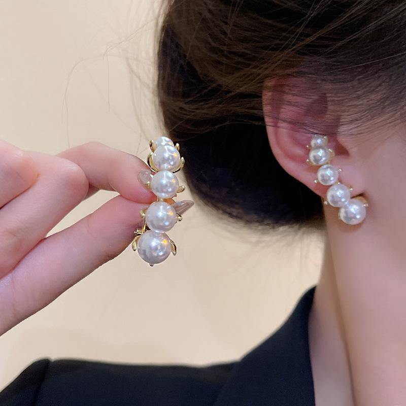 Pearl earrings - influencer-approved, unique & chic studs - minimalist, trendy & edgy jewelry
