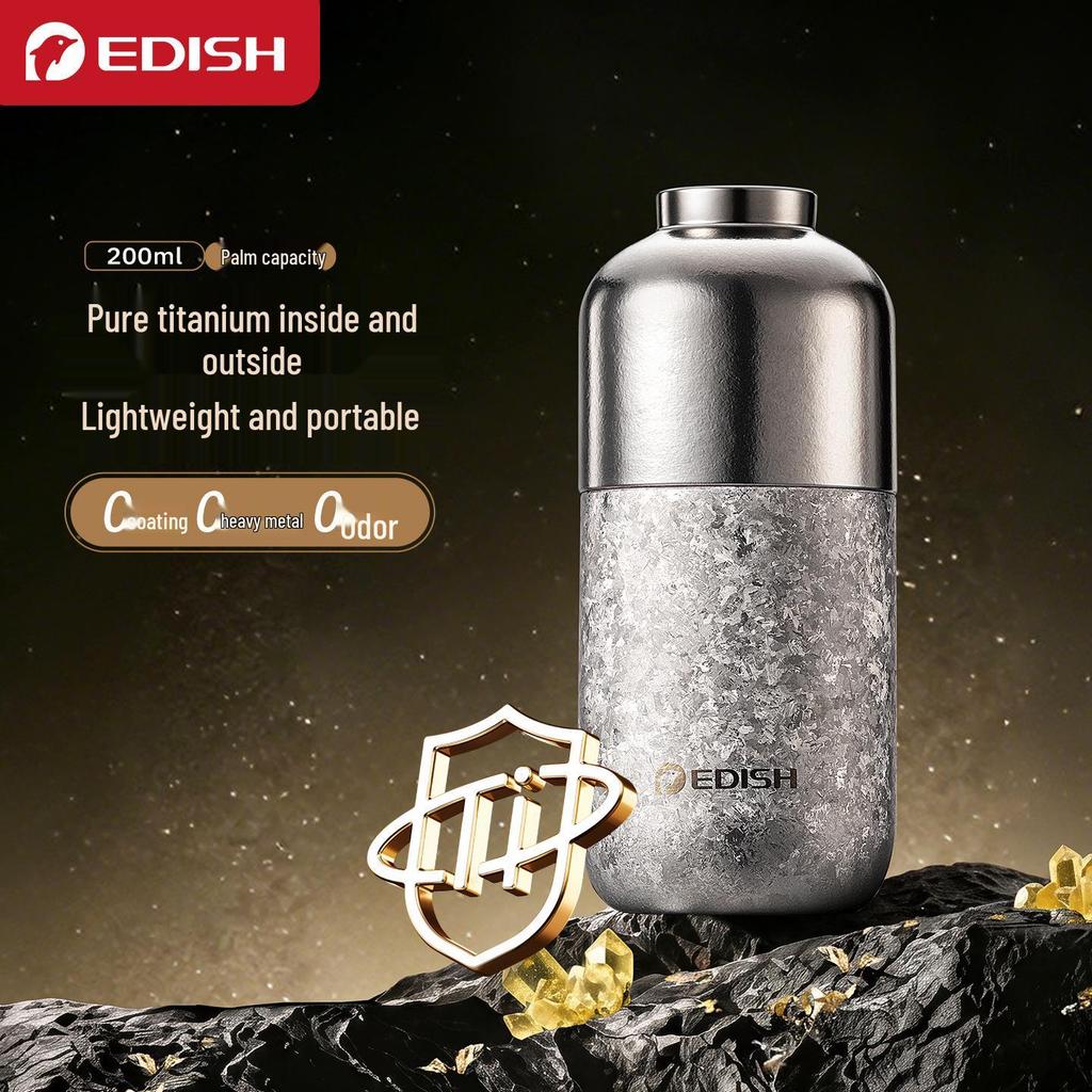 Doppelwandiger Isolierbecher aus reinem Titan - Kompakt, tragbar und stilvolle Geschenkoption