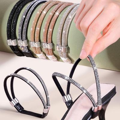 Damenschuhe mit hohen Absätzen mit dekorativen Schnallen, bequemen Schnürsenkeln, elastischen Bändern und rutschfesten Fersenriemen