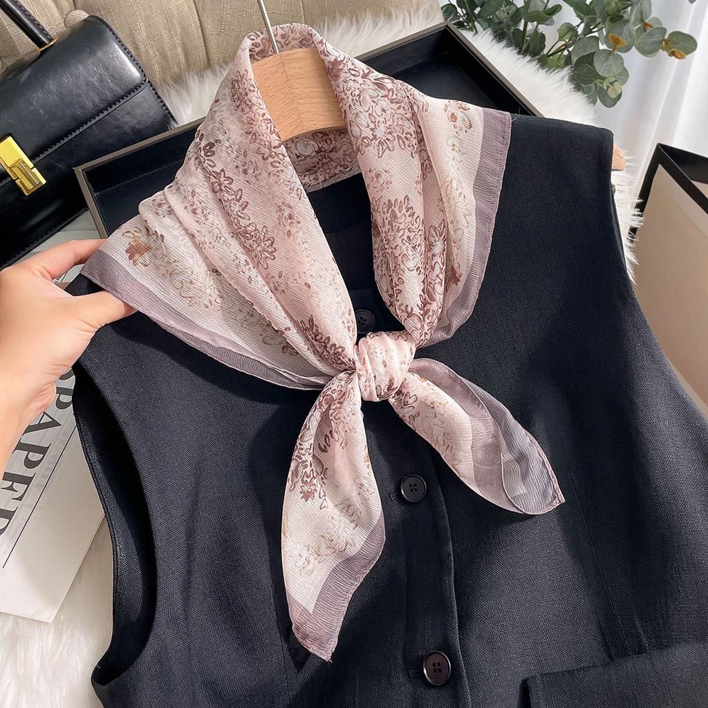 1pc Pink Floral Print Bandana Neckerchief Temperament Square Scarf Women Spring/Summer Soft Satin Scarf Hijab For Travel Beach