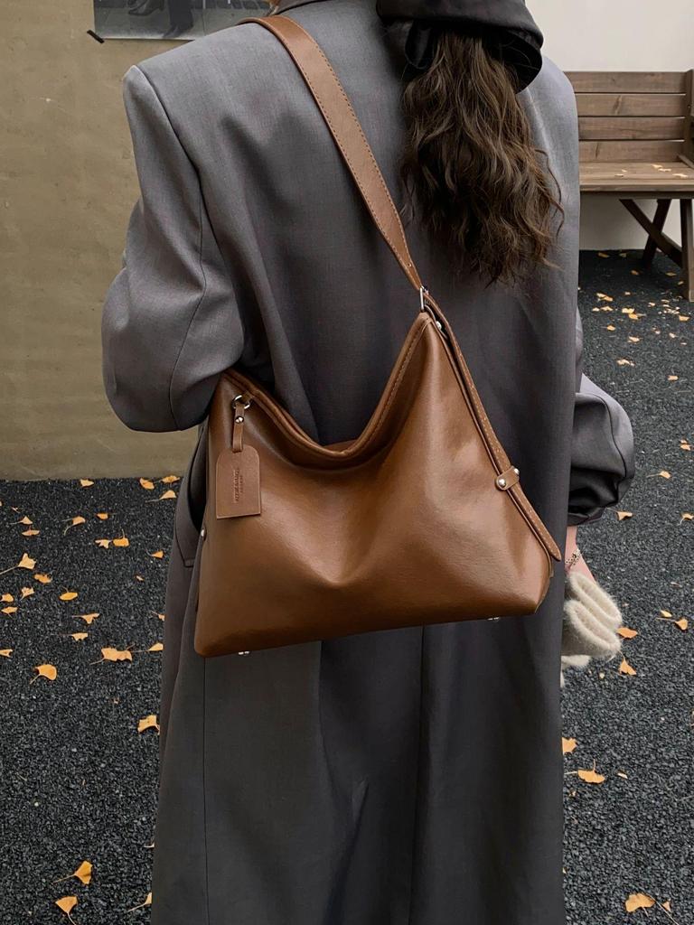 2025 Autumn/Winter Women's Versatile Large-Capacity Shoulder Bag - Niche Commuter Style