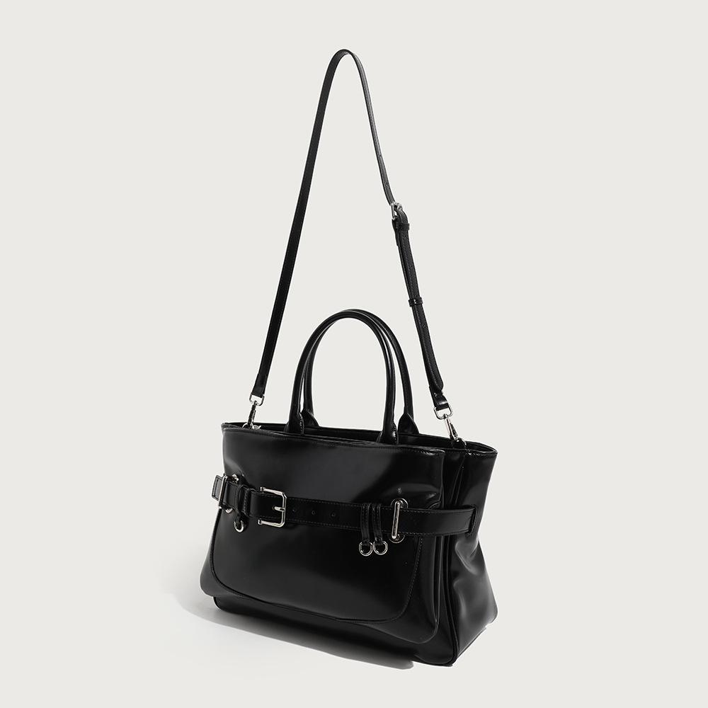 Niche Ins Versatile Handbag Locomotive Bag 2025 New Bag Fashion Women's Bag Single Shoulder Oblique Span Bag