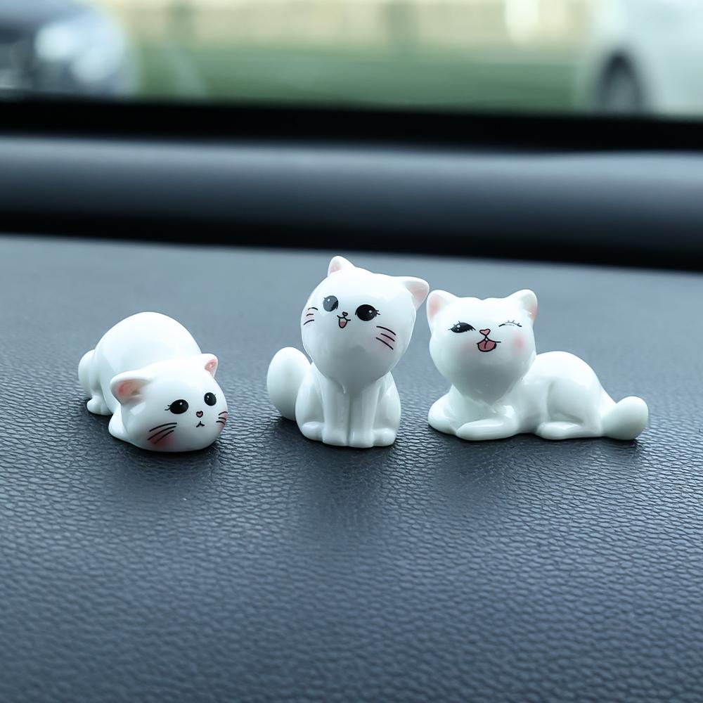 1-5 Stück Neue Auto Mittelkonsole Harz Ornamente Cartoon Niedliches Zaubererkätzchen Mikrolandschaft Harz Desktop Dekoration DIY Zubehör