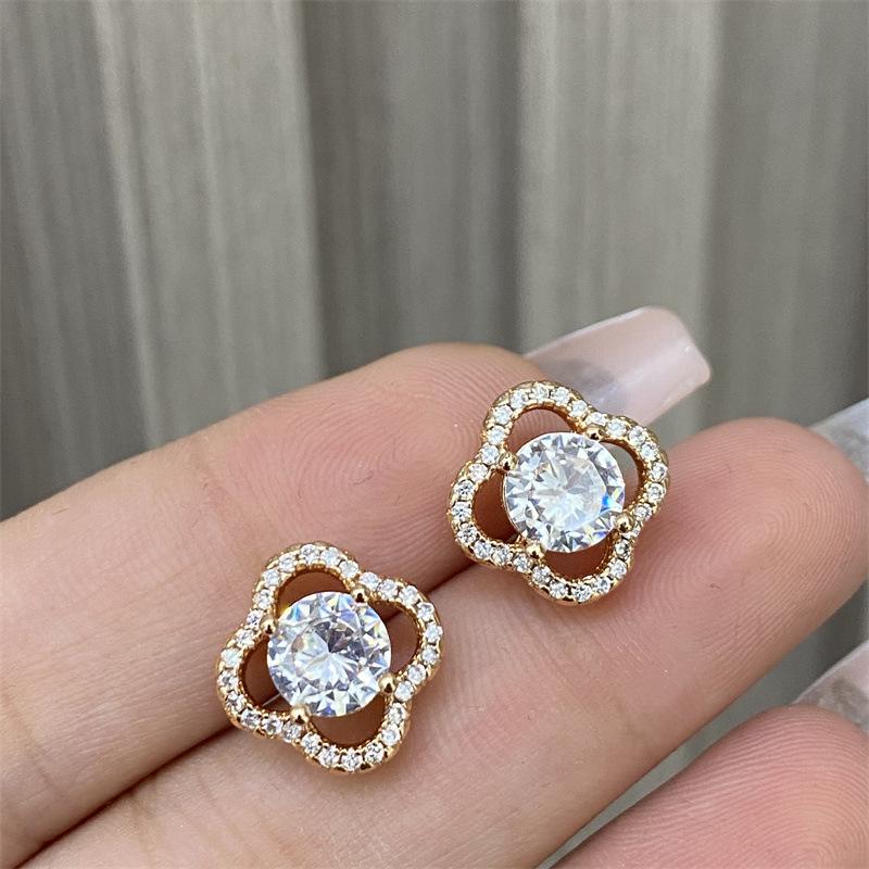 New Full Diamond Hollow Four-leaf Clover Stud Earrings, Raw Earrings, Lucky Grass Ear Jewelry.