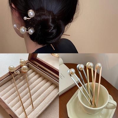 Pince à cheveux en alliage avec perle en forme de U, idéale pour chignon invisible et coiffure sophistiquée et minimaliste. Accessoire cadeau élégant et minimaliste.