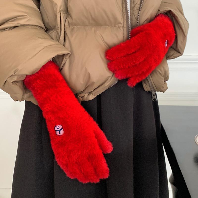 Travel gloves women autumn and winter gentle college wind solid color knitted fingers warm and cold cycling older children spring