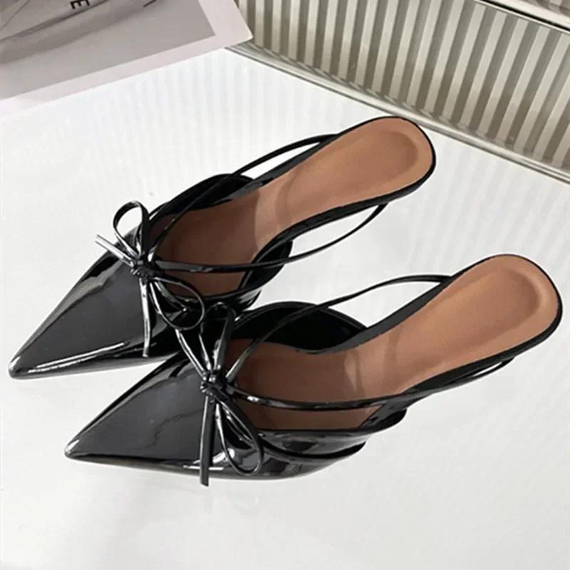 Mode Luxe Créateur Décoration Nœud Pantoufles pour Femmes Sexy Bout Pointu Talon Bas Sandales à Enfiler Été Mules Mocassins Sandales pour Femmes
