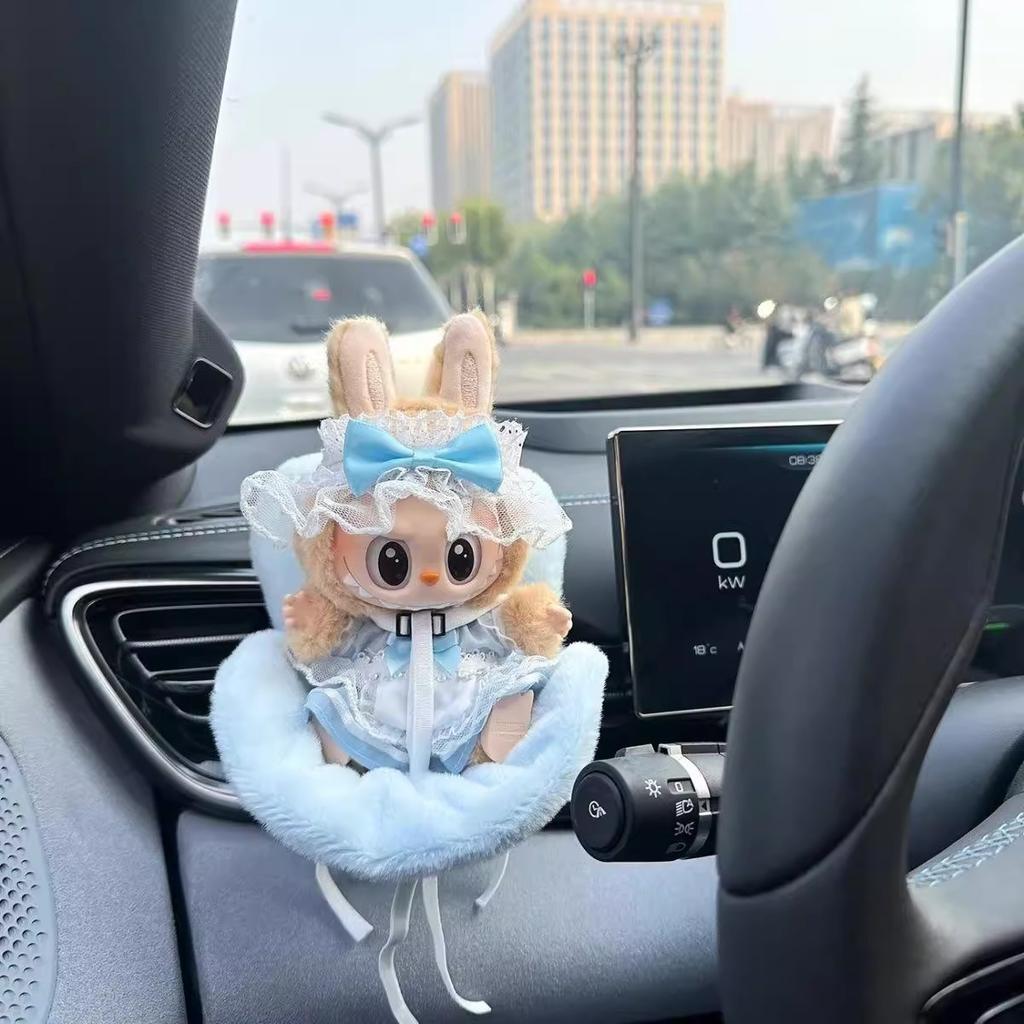 Bezpečnostní autosedačka pro panenku kreslený model židle pro Labubu Dekorace výstupu autosedačky pro panenku Labubu Styling interiéru auta