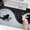 Japanische Schreibtischmatte Schwarz Weiß Mauspads x Koi-Fisch Japan Kunstsiegel Yin Yang Fisch Große Gaming-Schreibtischmatte Gummi-Mauspad