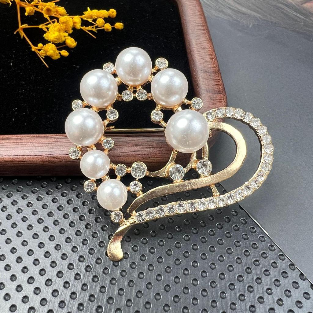 Broșă Retro Cristal Diamant cu Ac Anti-Expunere și Cataramă din Aliaj pentru Accesorii Vestimentare