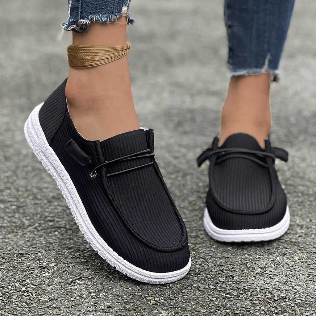 Scarpe singole casual taglia grande da donna primavera e autunno nuove europee e americane fondo piatto copripiede tomaia bassa mocassini scarpe singole da donna