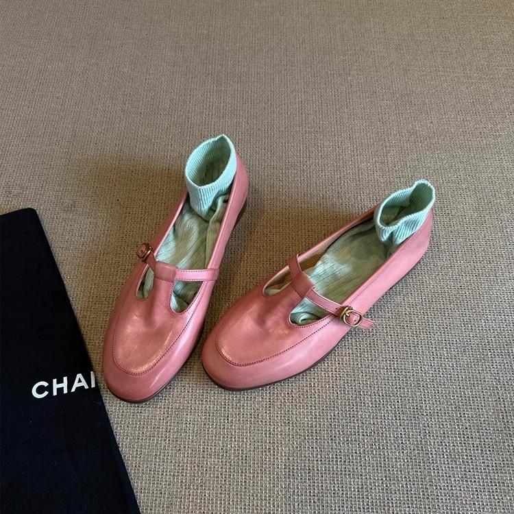 Soft leather version~ early spring new loafers women's low heel one pedal T-button small leather shoes retro comfortable single shoes