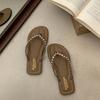 Fashion and Lightweight Internet Celebrity Explosion Flat Bottom Flip-flops Women 2025 New Summer Wear Non-slip Silver Cool Slippers