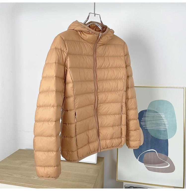 FASHION 2025 Light Down Jacket Women's Hooded Short Portable High Quality 90 White Duck Down Versatile Down Jacket Trendy Clothes