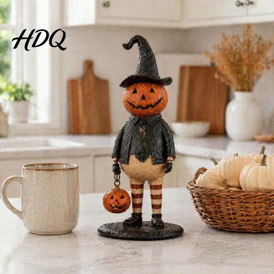 Autumn Home Ornament Pumpkin Witch Figurine, Spooky Halloween Statue with Lantern, LED Lighted Night Lamp Vintage Gothic Resin for Tabletop