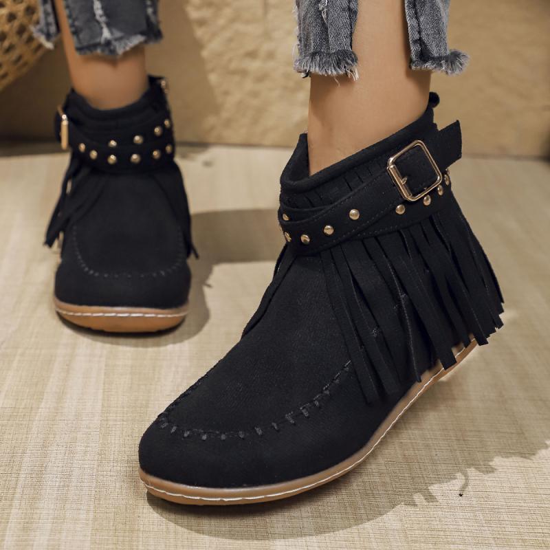 Fashion Bohemia Fringed Metal Rivet Buckle Decoration Riding Boots Women 2025 Winter Suede Flat Heel Ankle Boots Fashion Side Zip Shoes