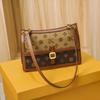 High-end underarm bag women's new autumn and winter texture niche design fashionable messenger small square bag tide