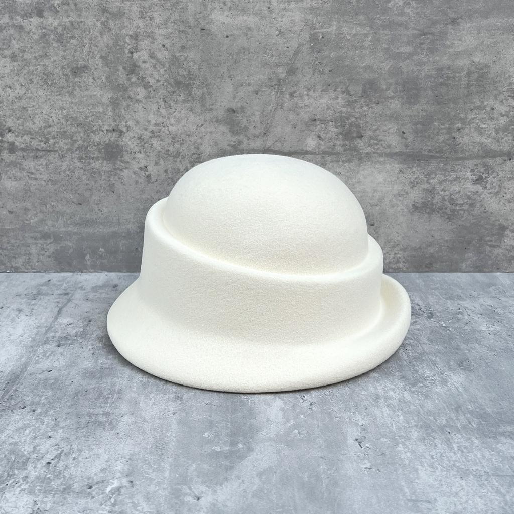Thousand Gold Wind Elegant Wool Styling Top Hat Women'S Autumn And Winter Light Luxury Warped Edge Dome Warm Pleated Short Brim Basin Hat