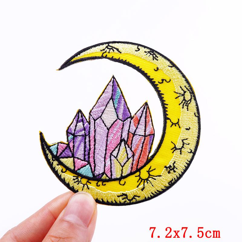 Cartoon Patch Sun Moon Embroidered Patches DIY Iron On Patches For Clothing Jackets Jenas Backpack Sew Embroidery Badges Sticker