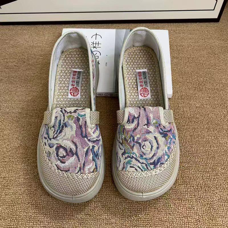 

cloth shoes women s new flat-soled single shoes soft sole non-slip breathable comfortable mother single shoes 41