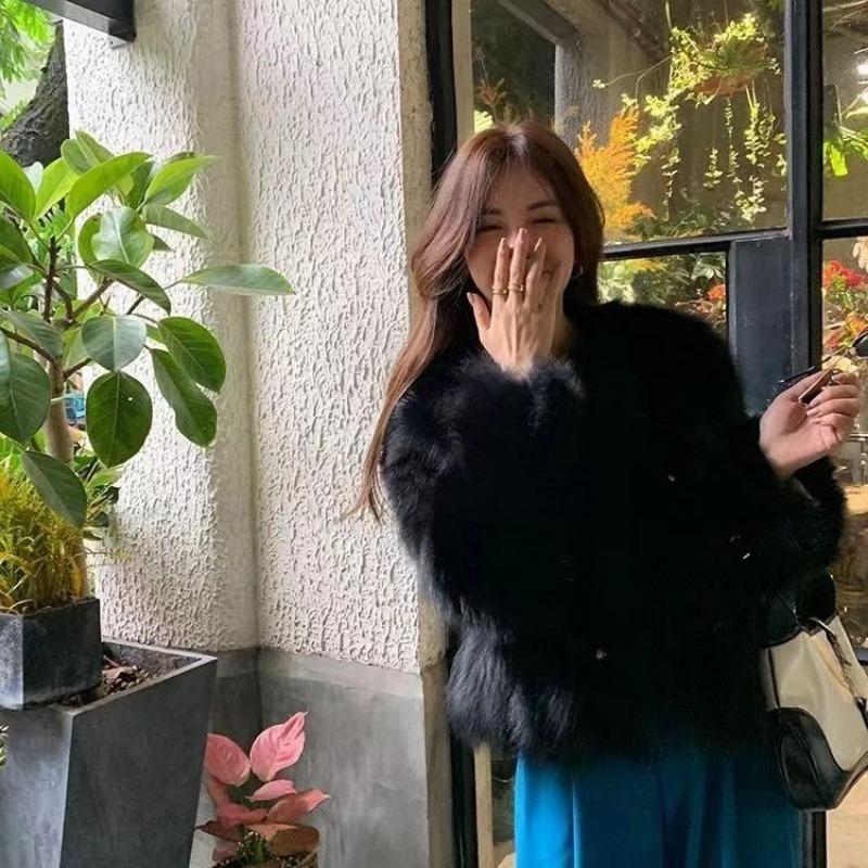 Nuovo Cappotto di Pelliccia Autunno Inverno da Donna, Stile Corto Imitazione Pelliccia di Volpe, Scollo a V, Piccola Statura, Lusso Leggero, Versione Coreana, Abbigliamento Popolare da Donna
