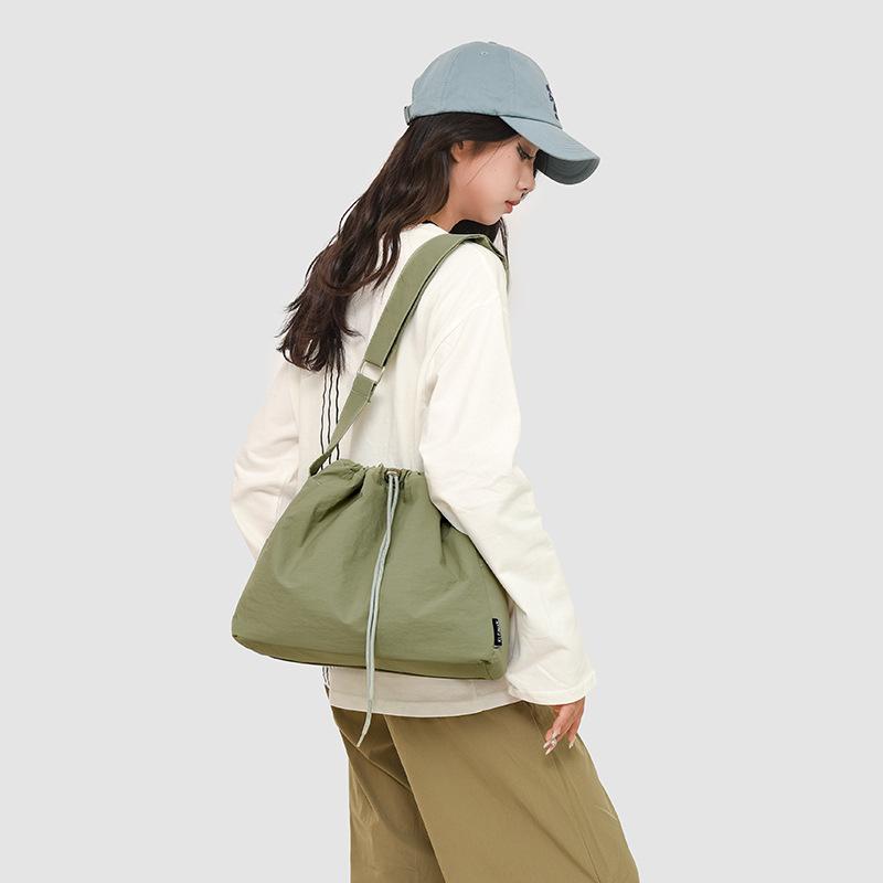 School bag, new dumpling large-capacity shoulder bag, casual going out Mori messenger bag, Korean version of simple commuting to work, small