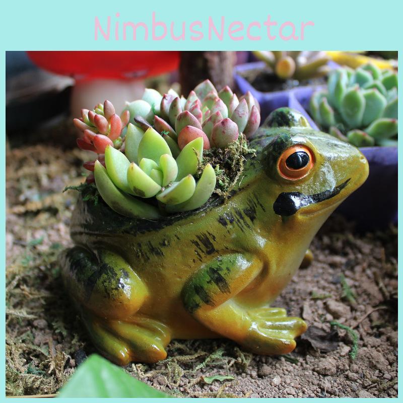 Simulated Succulent Planter With Frog Decor For Yard Decor And Festive Gifts