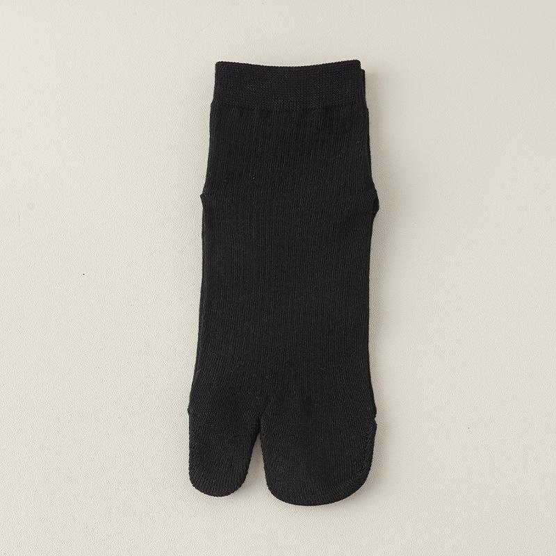 Thin, Pure Cotton, Sweat-absorbing, Deodorizing, Antibacterial, Boneless Women's Two-toed Socks with Hoof Shoes and Short Socks