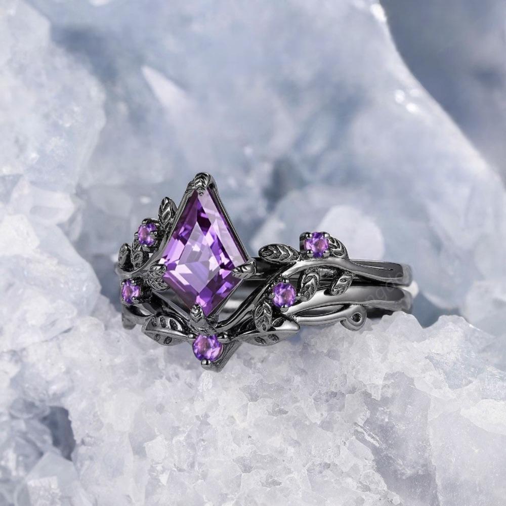 2pcs Set Retro Gothic Irregular Rhombus Branches Cross Gun Black Purple Crystal Couple Rings for Women Jewelry Accessories Gifts