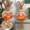 2026 Osterhase Sitzende Geste Ornamente Lange Weiche Beine Cartoon-Hasenstatue Außenveranda Dekoration Mit Karotte Heimdekoration