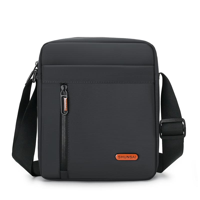 Pánská kabelka přes rameno Módní ležérní nylonová pánská taška messenger Stylový elegantní design Lehká pánská crossbody taška přes rameno