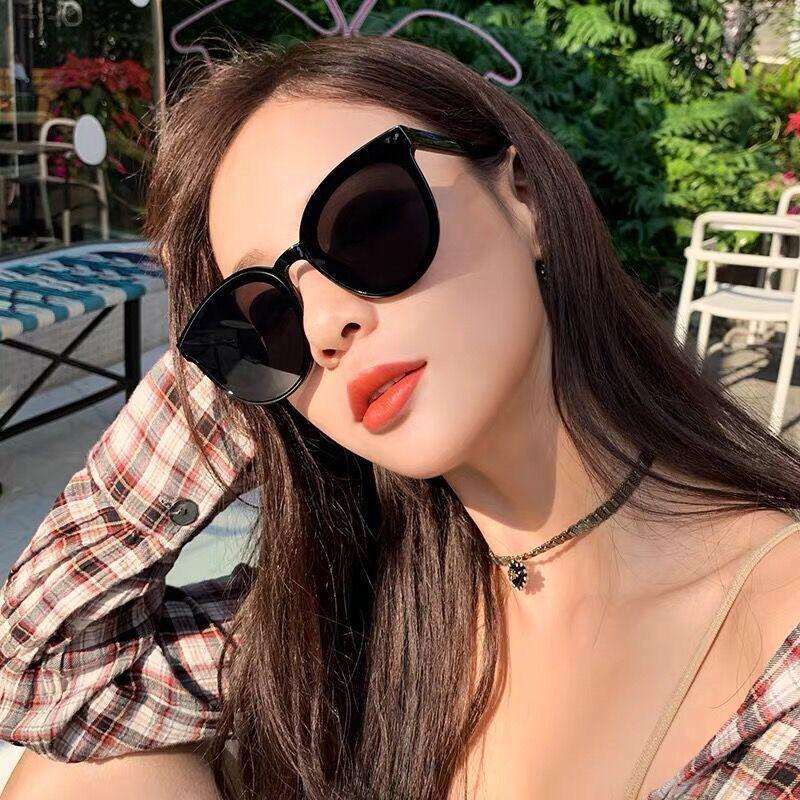 Korean Style Black Sunglasses - Unisex UV Protection Celebrity Trend