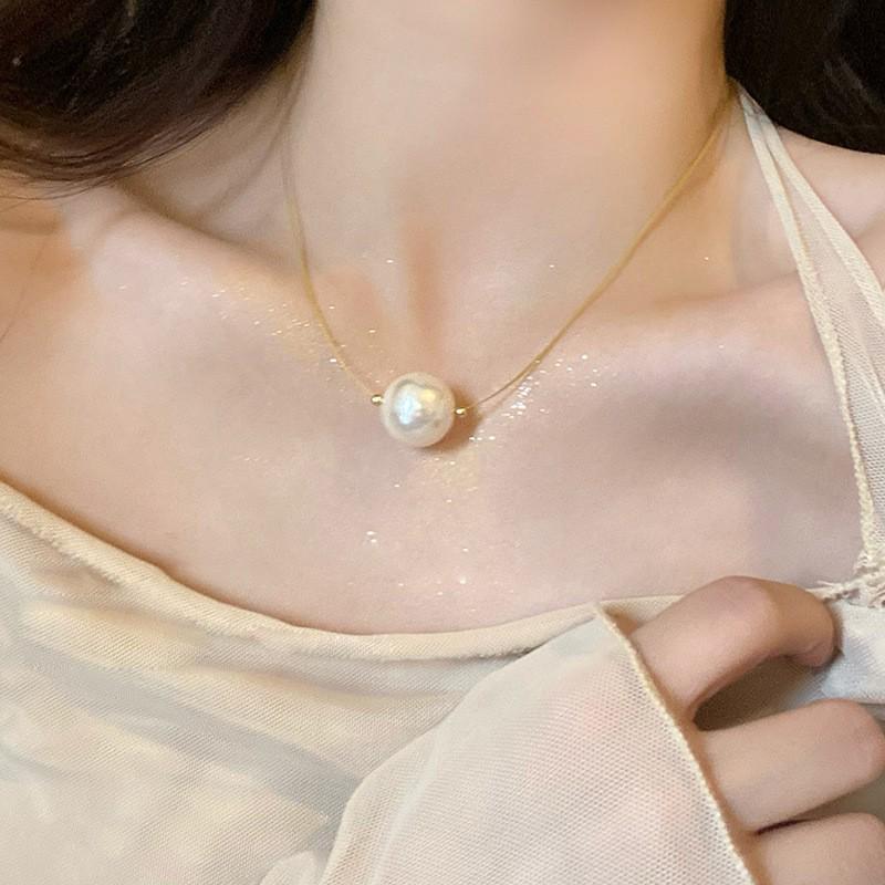 Women's 2023 Light Luxury Pearl Pendant Necklace and Niche Design Choker Earrings Set