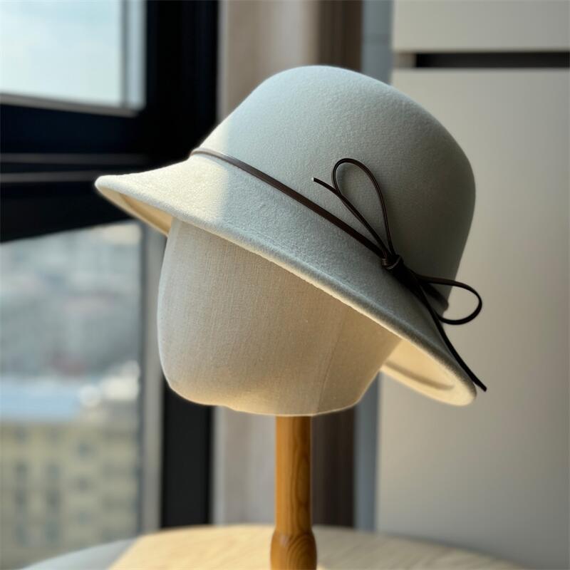 Autumn and winter French Hepburn style golden top hat children breathable crimping temperament fashionable versatile face small bucket hat tide