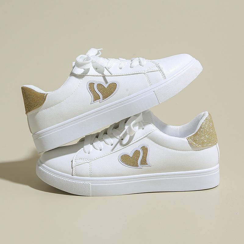 Spring, summer, autumn and winter new board shoes middle school students shoes love low-top round head lace-up