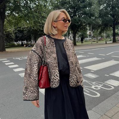New Autumn Leopard Printing Quilted Coat for Women Casual Round Neck Long Sleeve Short Coat Female Street Chic Lady Outerwear