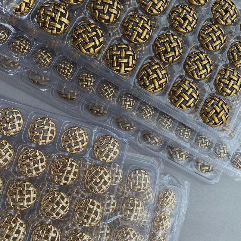 Yisen ESSTUDIO Retro-Style Metal Button Fur Tweed Coat Jacket