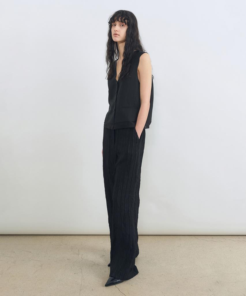 INSILENCE WOMEN Pleated Pants Black