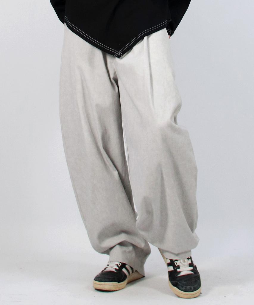 Deumakeu M Grunge Washing Side One Tuck Curved Wide Pants Gray