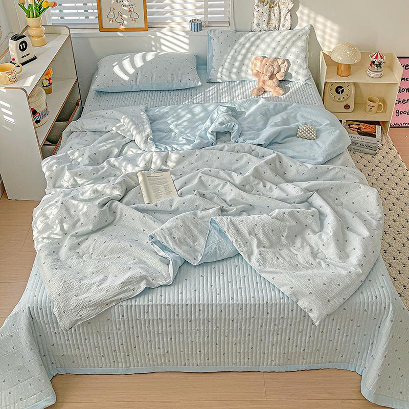 Double-Layer Gauze Summer Comforter Set: Single Piece, Machine Washable, Ideal for Air-Conditioned Rooms, Spring & Summer Use